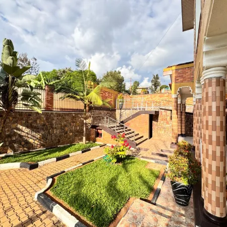 Mu Rugo, spacious family home in Kicukiro