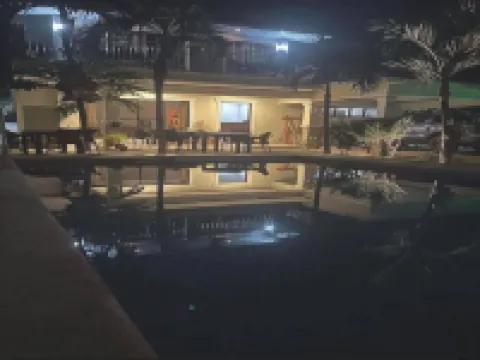 Avila's Hostel Moalboal