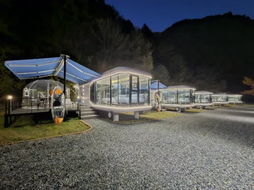 galaxy x hotel type caravan glamping&pension - Pools