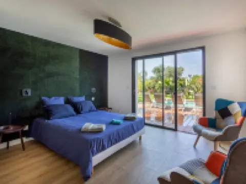 Villa la Madrague - Sea View - 2 mn from the beach Hotels in Giens