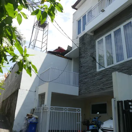 Sanur House Lavender Отели рядом с достопримечательностью «Пляж Матахари-Тербит»