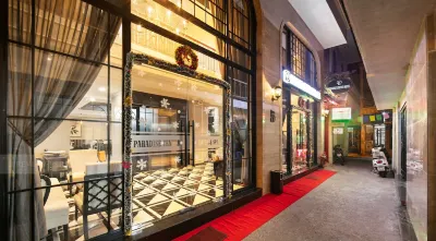 Paradise Grand Center Hotel Hanoi Hotels near University of Technology and Management