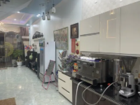 CATBA CENTRAL HOMESTAY