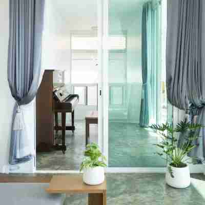 白色泳池別墅 Rooms