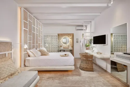 Petri Suites Santorini