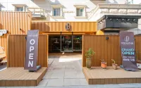 URban Brown Hotel