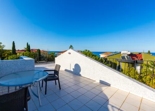Nando Villa Walk toMerit Park & Kaya Palazzo by HK -  case vacanza in affitto
