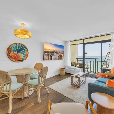 All New Seafront Condo with Lazy River