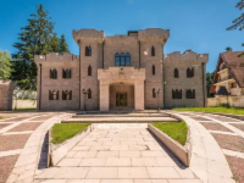 The Castle | your unique way of retreat Hotels in Samokov