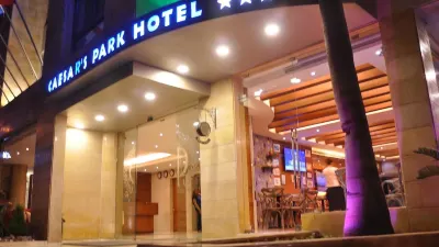 CEASAR'S PARK HOTEL Hôtels à : 