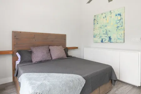 Beach Living at Island Pine Villas BLJW Отели рядом с достопримечательностью «Камана Бэй»