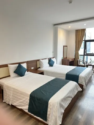 SKYNIGHT HOTEL Hôtels à : Thị Cầu