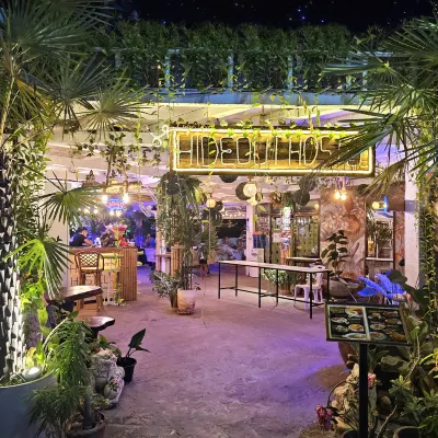 Hideout Hostel Hotel dekat Pantai Haad Thian