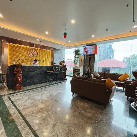 Golden Arrow Hotel