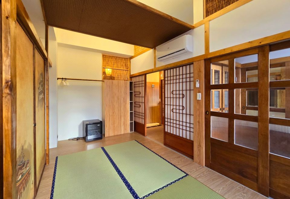 Dang Guei Ha-Ma-Seng Homestay의 모던한 객실 내부 이미지