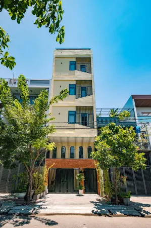 Emly Homestay Da Nang Отели рядом с достопримечательностью «Dong A University»