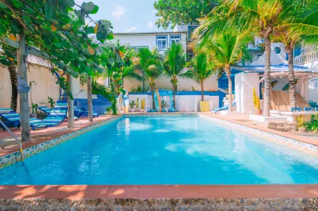 Irini Homestay & Hotel Mui Ne Отели рядом с достопримечательностью «Муи- Не- Бич»