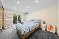 Comforting 2BR House/FishMarket&Casino-3 mins walk Hotels in Rozelle