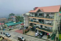 RedDoorz Premium @ RNJ Hotel