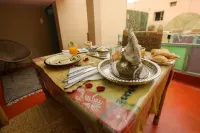 Riad Safran Rouge Jacuzzi RoofTop - sarapan