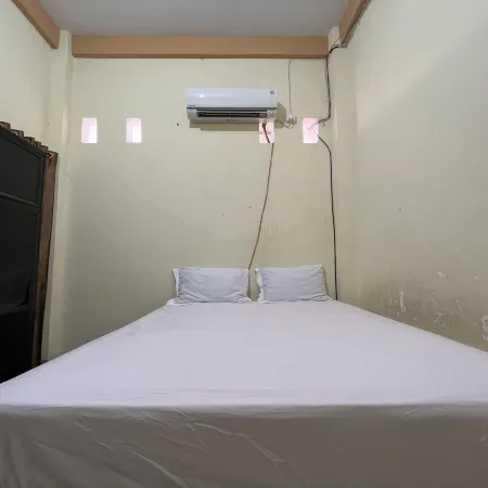Hotel O Kost Naura Hotels in Gowa
