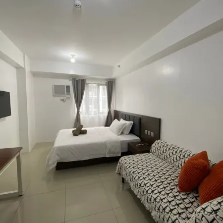 Shore 1 Spacious Smart Home 1003