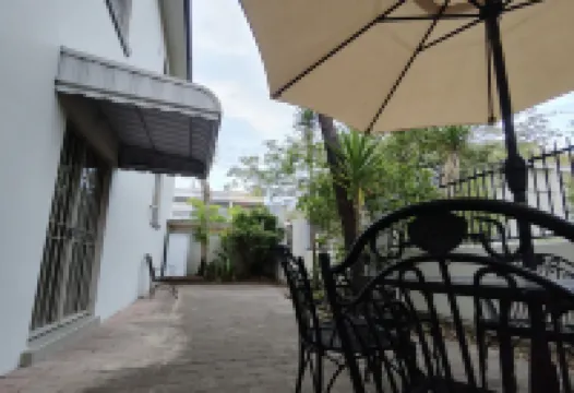 Sunny  harbour Bridge  in  Kirribil