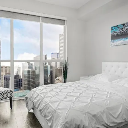 Skyline Suites - Walk to MTCC, ACC, Rogers Centre & Entertainment District