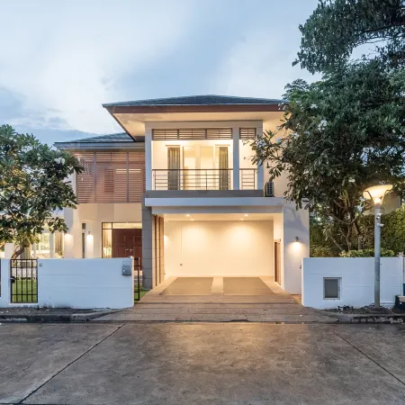 SeaBreeze Grand Pool Villa Pattaya