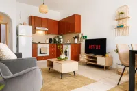 Boutique Mediterranean apartment with pool - Bintang 2