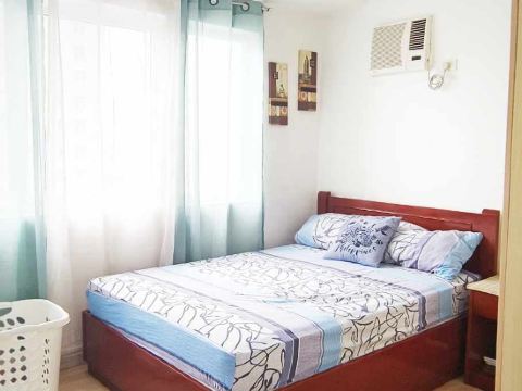 Elite Homestays 2 BR Condo SOUTH OF MARKET BGC
