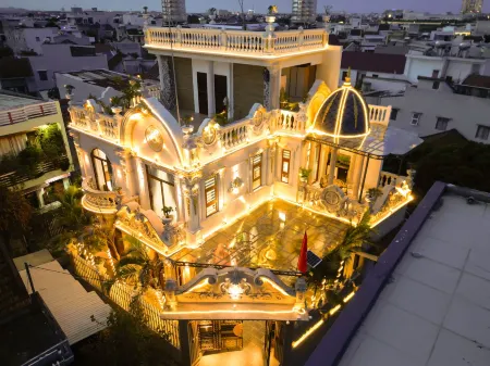 Cozrum - Cozy Home Phú Yên Отели рядом с достопримечательностью «Công viên Hùng Vương»