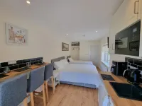 Misty Bay Lodge 켄메어 호텔