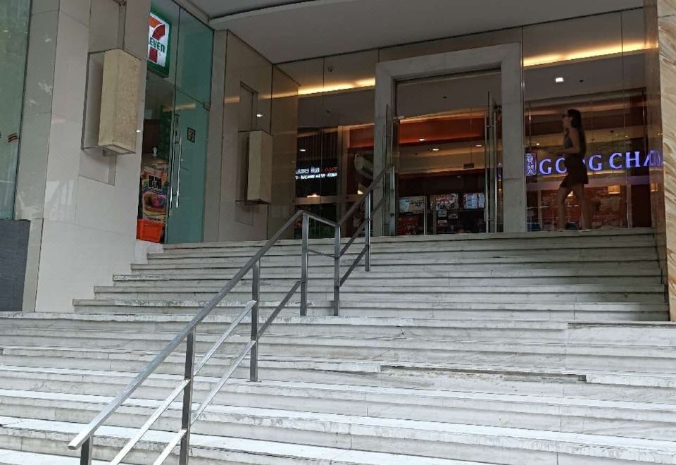 Thompson Suites High Street 썸네일