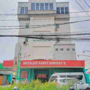 Rumah Betawi Kalipasir Hotel Exterior
