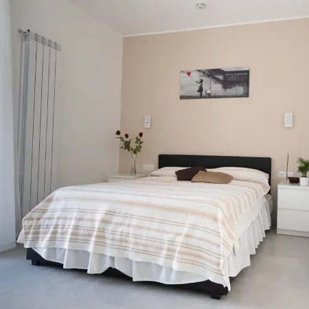 Mamuccia Rooms Отели рядом с достопримечательностью «Больница Кардарелли»