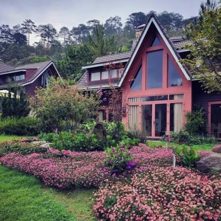 Lat Valley Retreat Village