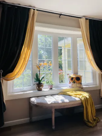 Elegant 3BR/2BA House in the Heart of Princeton + Free Parking