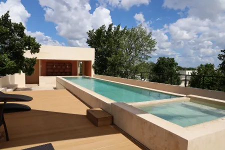 Casa Oneiro Hotel Boutique & Suites