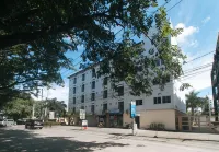 RedDoorz @ Coral Tree Residences Hotels in Binan