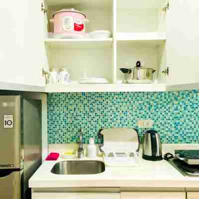 Spacious 2BR Azure Condo w/ Console & Karaoke Others