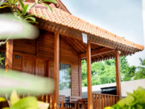 Kasturi Uluwatu Tirtha Chapel周辺のホテル