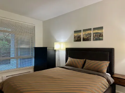 Spacious Modern 3BR Condo at UBC Quiet & Convenient Hotels in 