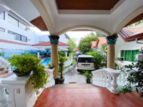 Gracey Dive Resort And Restaurant