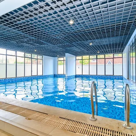 Nairobi Serviced Apartment; 1 Bedroom with Gym, Heated Pool & City View