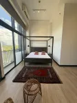 2BR Luxury Lower Penthouse in Mckinley West