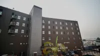 Oak Plaza Suites Hotels in Botsomtwe