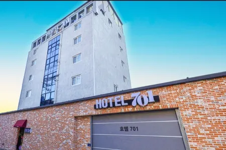 Changwon Jinhae Hotel 701 Отели рядом с достопримечательностью «Yeojwacheon Stream»