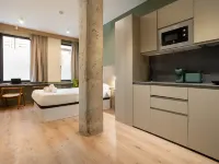 Ola Living Chamartín Studios 鄰近托雷普华永道的酒店