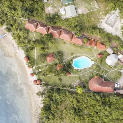 Cuestas Beach Resort and Restaurant Hotels near 5J Lodge and beach Resort